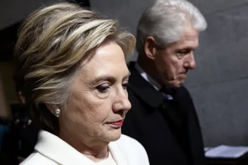 «Отсчет убитых Клинтонами»:  Удастся ли Трампу отправить за решетку Билла и Хилари?