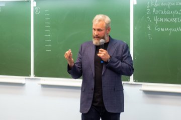«Героизм надо подкреплять институтами». Беседа с Юрием Усковым